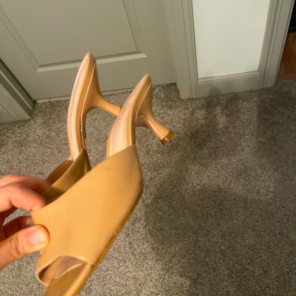 Schultz leather kitten heels